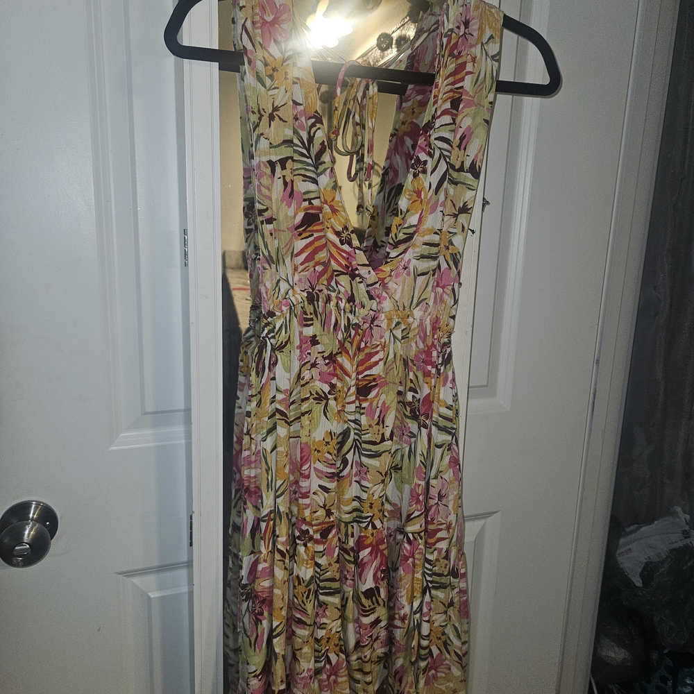 NWOT Rip Curl Tropical Print Maxi Dress